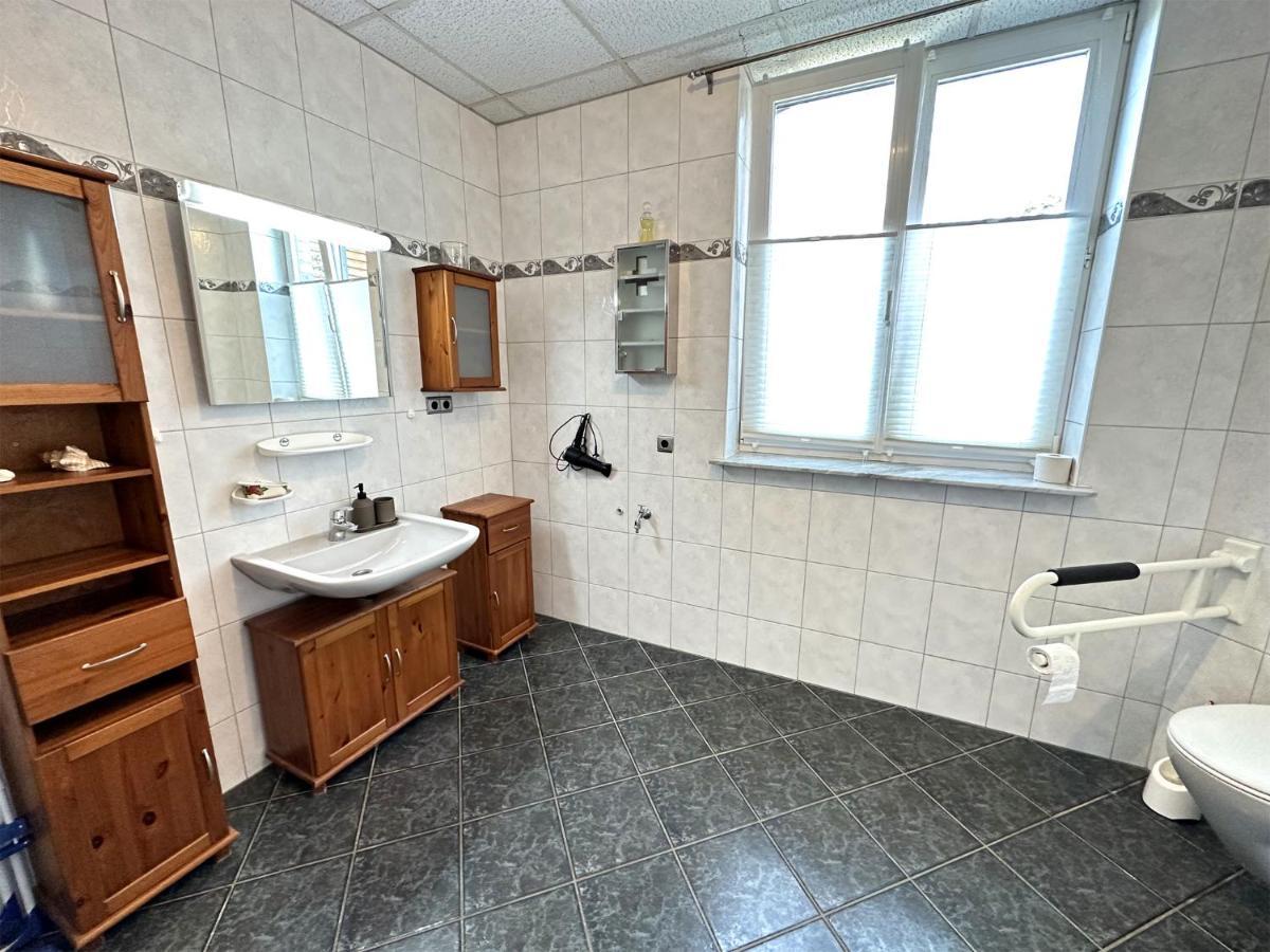 Behindertengerechte Ferienwohnung Nossentiner Huette Exterior photo